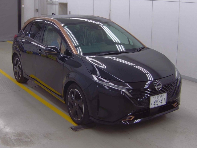 NISSAN AURA