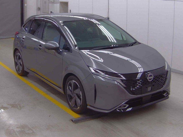 NISSAN AURA