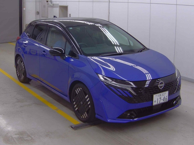 NISSAN AURA