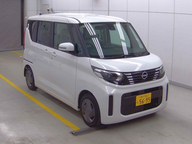 NISSAN ROOX