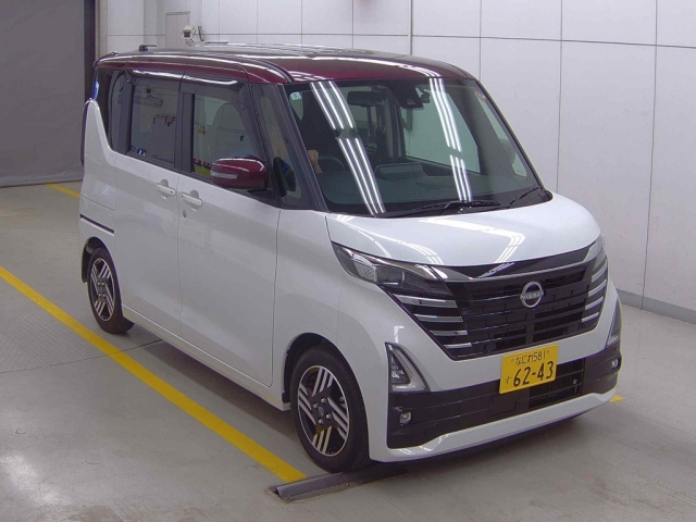 NISSAN ROOX