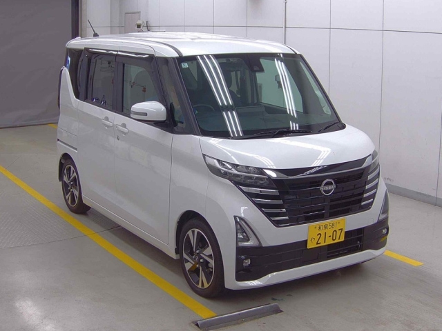 NISSAN ROOX