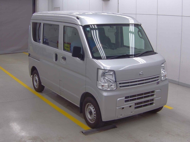 NISSAN CLIPPER VAN