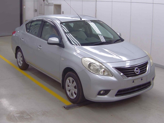 NISSAN LATIO