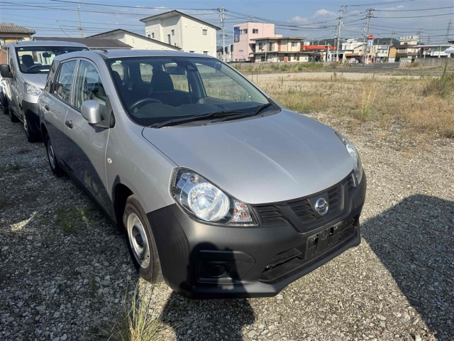 NISSAN AD