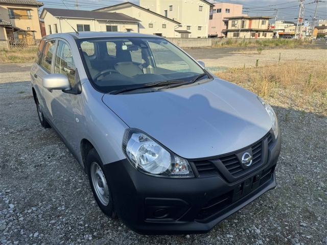 NISSAN AD