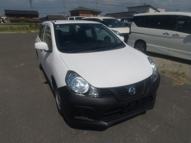 NISSAN AD