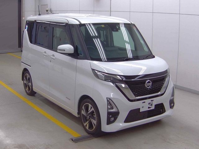 NISSAN ROOX