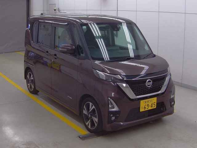 NISSAN ROOX
