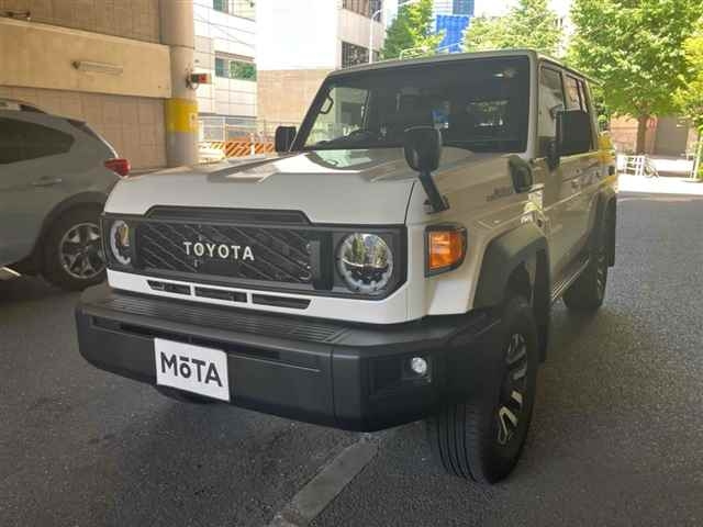 TOYOTA LAND CRUISER