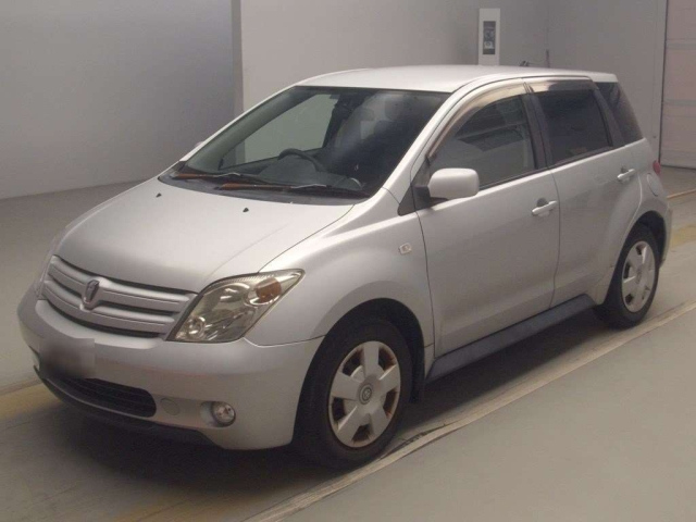 TOYOTA IST