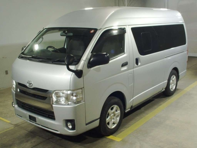 TOYOTA REGIUS ACE VAN