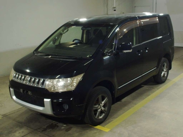 MITSUBISHI DELICA D5