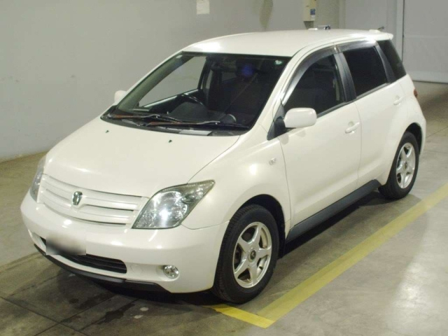 TOYOTA IST