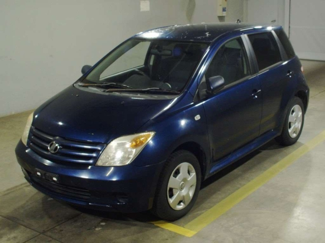 TOYOTA IST