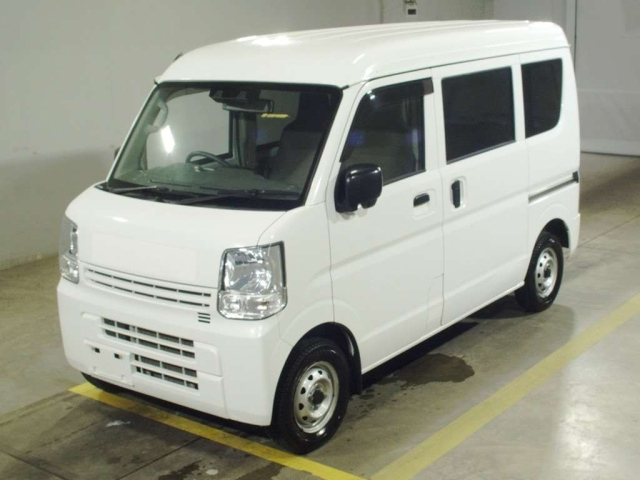 NISSAN CLIPPER VAN