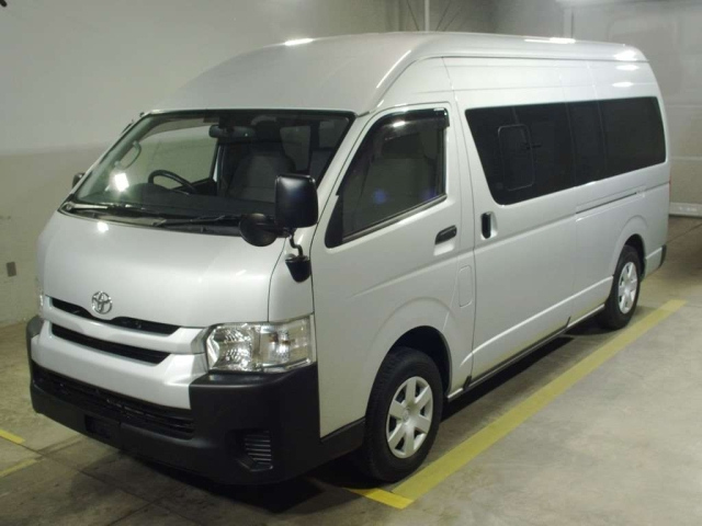 TOYOTA REGIUS ACE VAN