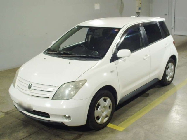 TOYOTA IST