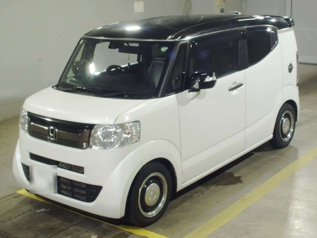 HONDA N BOX SLASH