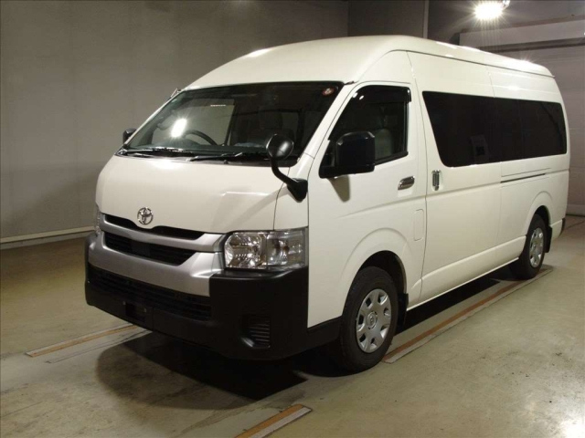 TOYOTA HIACE