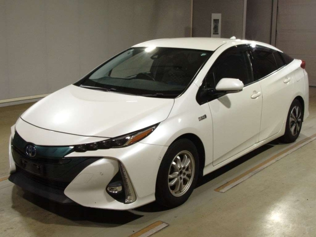 TOYOTA PRIUS PHV