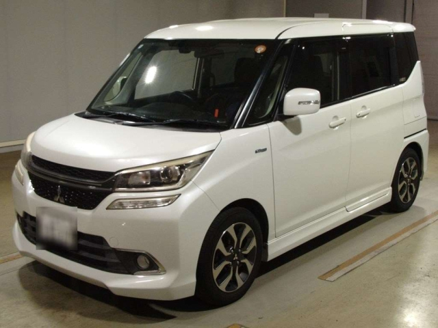 MITSUBISHI DELICA D2
