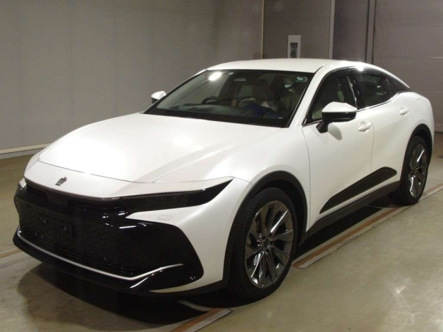 TOYOTA CROWN CROSSOVER