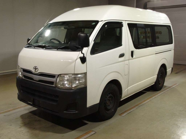 TOYOTA HIACE VAN