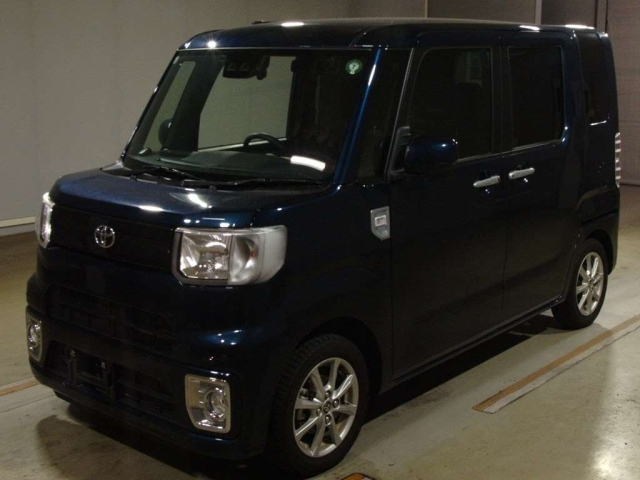 TOYOTA PIXIS MEGA