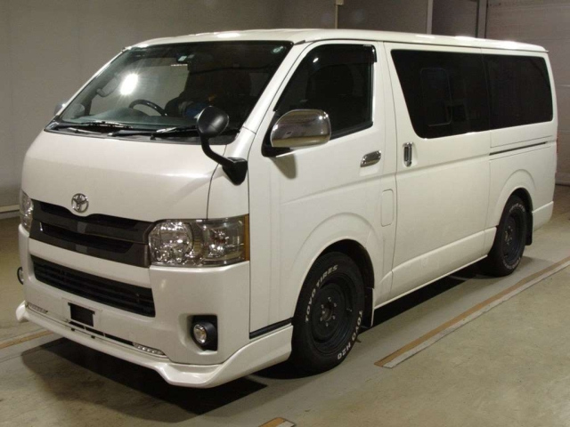 TOYOTA REGIUS ACE VAN