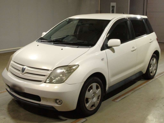 TOYOTA IST
