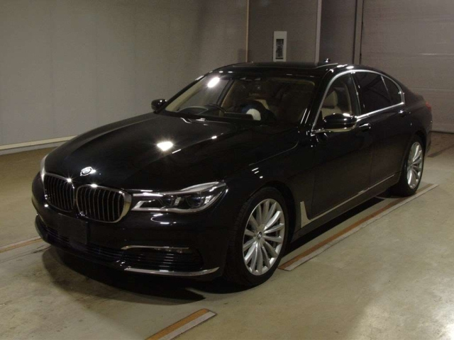 BMW 7 SERIES