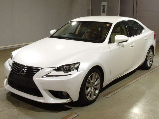 LEXUS IS
