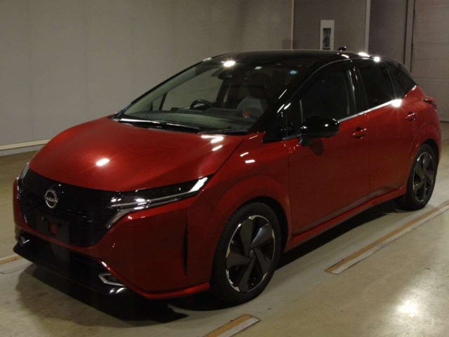 NISSAN AURA