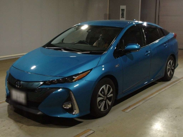 TOYOTA PRIUS PHV