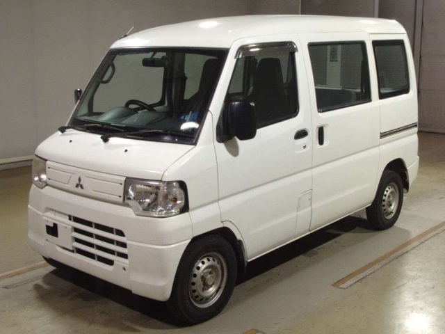 MITSUBISHI MINICAB VAN