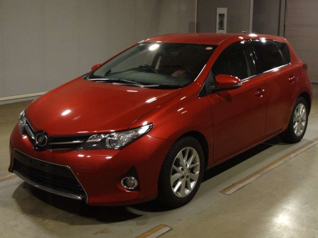 TOYOTA AURIS