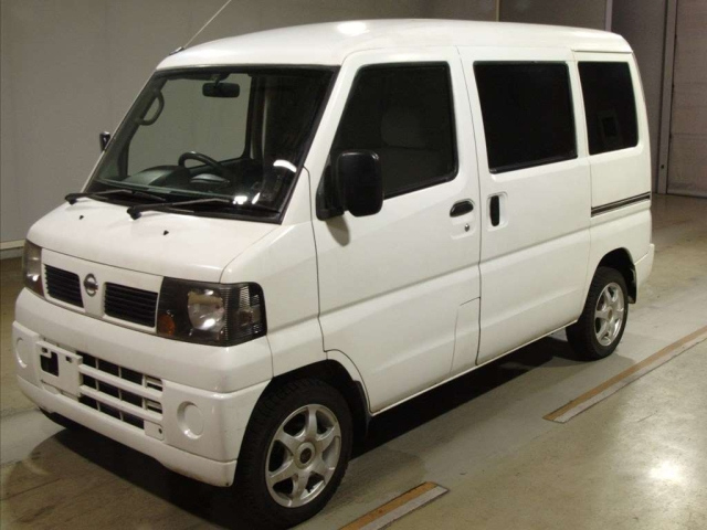 NISSAN CLIPPER VAN