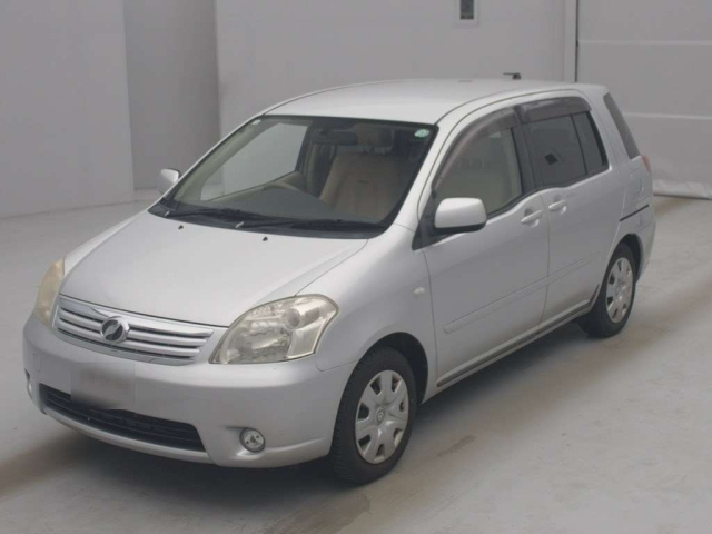 TOYOTA RAUM