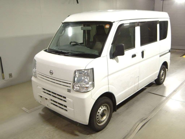 NISSAN CLIPPER VAN