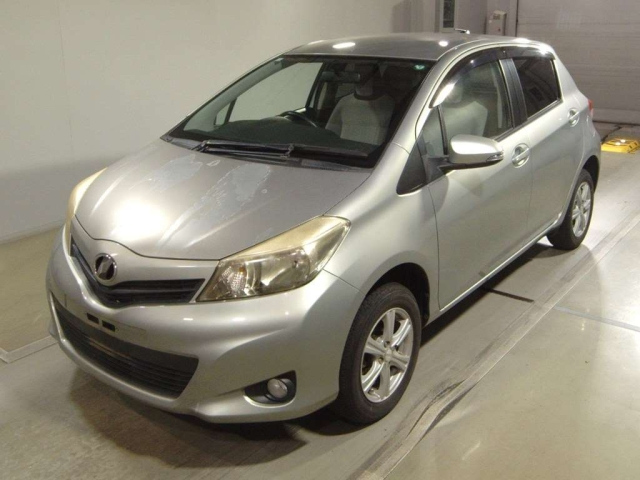 TOYOTA VITZ