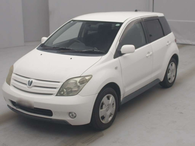 TOYOTA IST