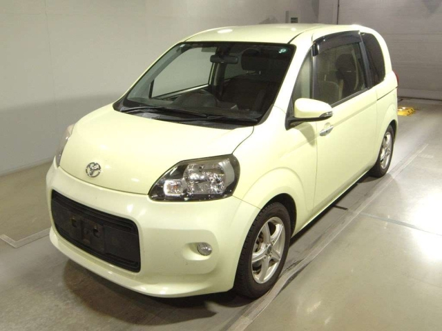 TOYOTA PORTE