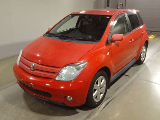 TOYOTA IST