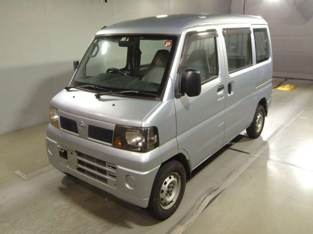 NISSAN CLIPPER VAN