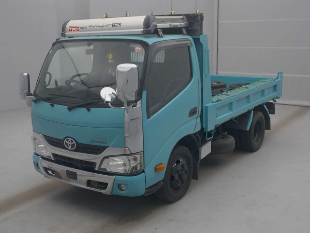 TOYOTA DYNA