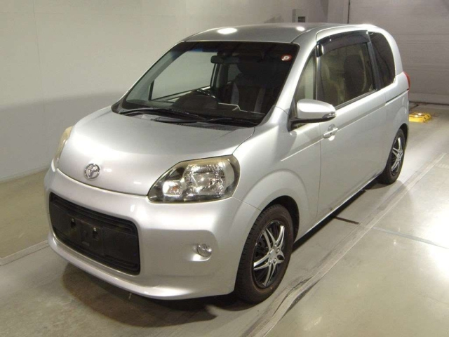 TOYOTA PORTE