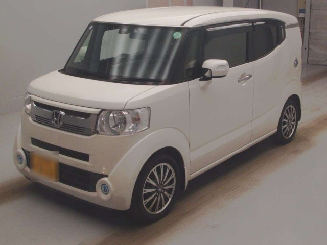 HONDA N BOX SLASH