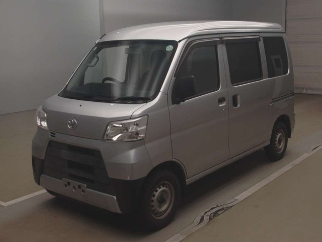 TOYOTA PIXIS VAN