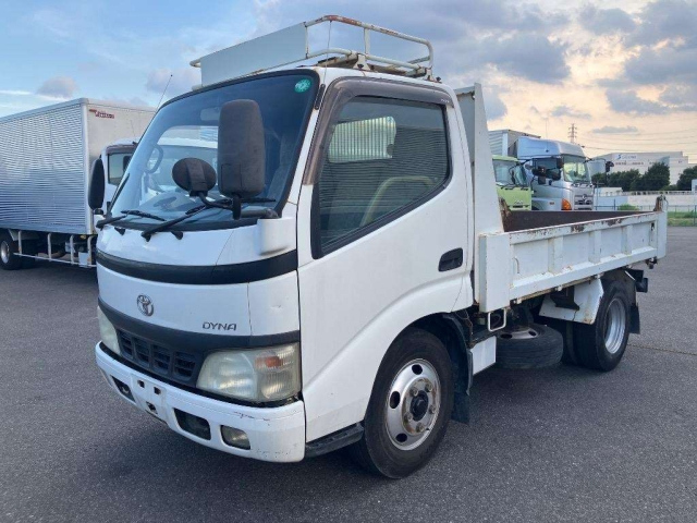 TOYOTA DYNA
